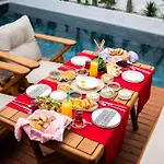Karnelyan Alacati Hotel Cesme