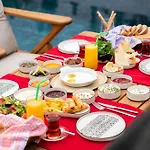 Karnelyan Alacati Cesme