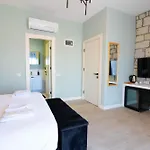 Karnelyan Alacati * Cesme