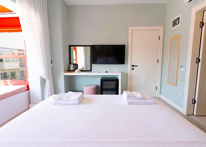 Отель Karnelyan Alacati Кешме