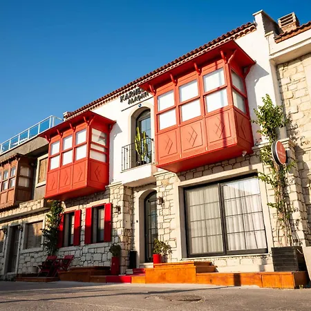 Karnelyan Alacati * Çeşme
