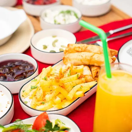 Karnelyan Alacati Çeşme